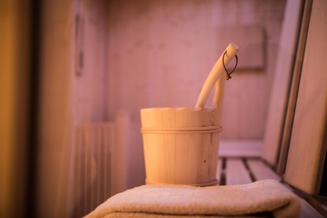 Slow Living Suite - Ferienwohnung Mit Privater Sauna & Garten Фис Экстерьер фото