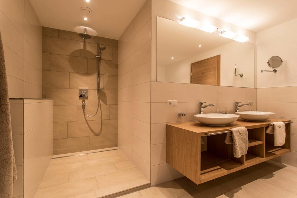 Slow Living Suite - Ferienwohnung Mit Privater Sauna & Garten Фис Экстерьер фото
