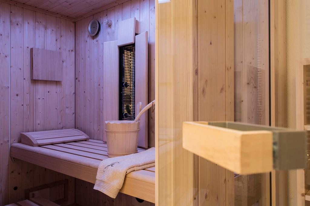 Slow Living Suite - Ferienwohnung Mit Privater Sauna & Garten Фис Экстерьер фото